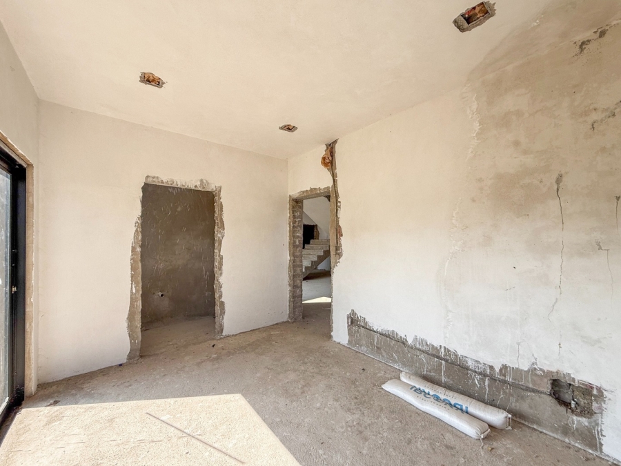 4 Bedroom Property for Sale in The Islands Estates North West